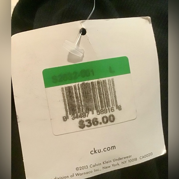 NWT CALVIN KLEIN SLEEPWEAR TOP. LOOKING FOR SOMETHING COOL & COMFY TO ZZZZ IN?💞 - Picture 5 of 9